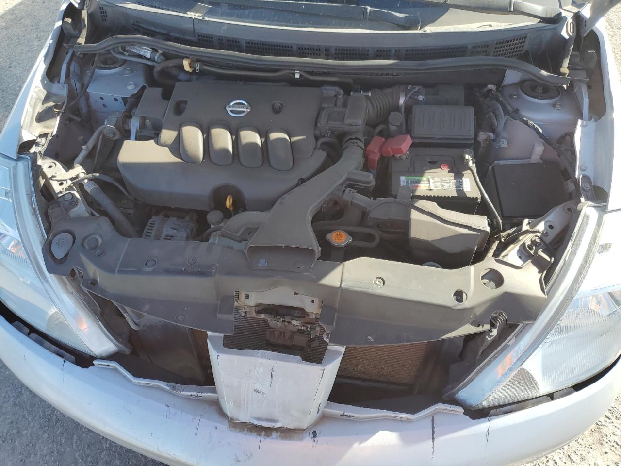 2011 Nissan Versa - Image 11