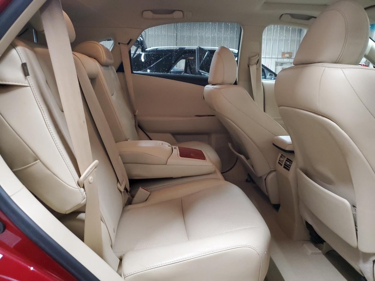 2010 Lexus RX - Image 12