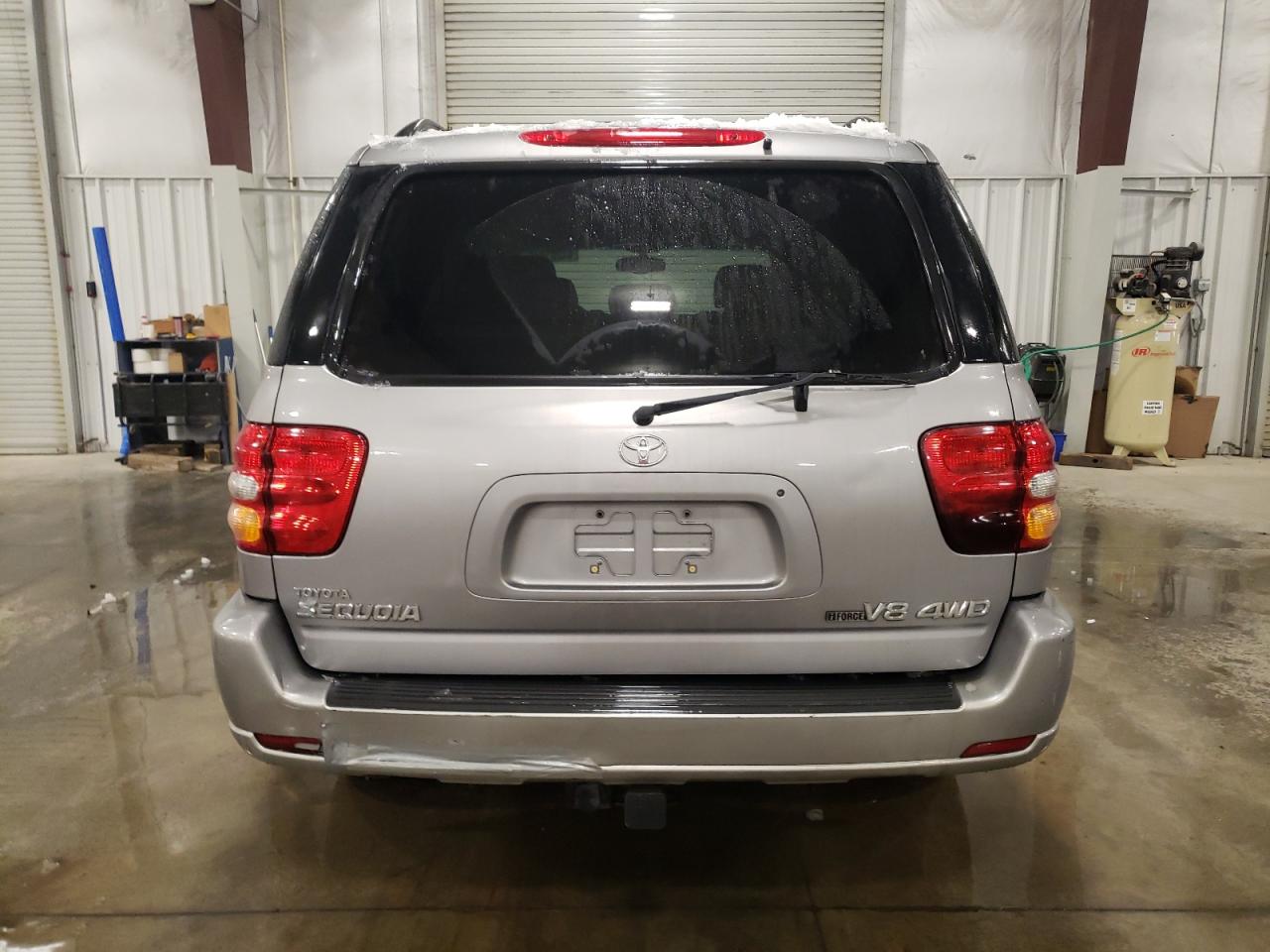 2003 Toyota Sequoia - Image 6
