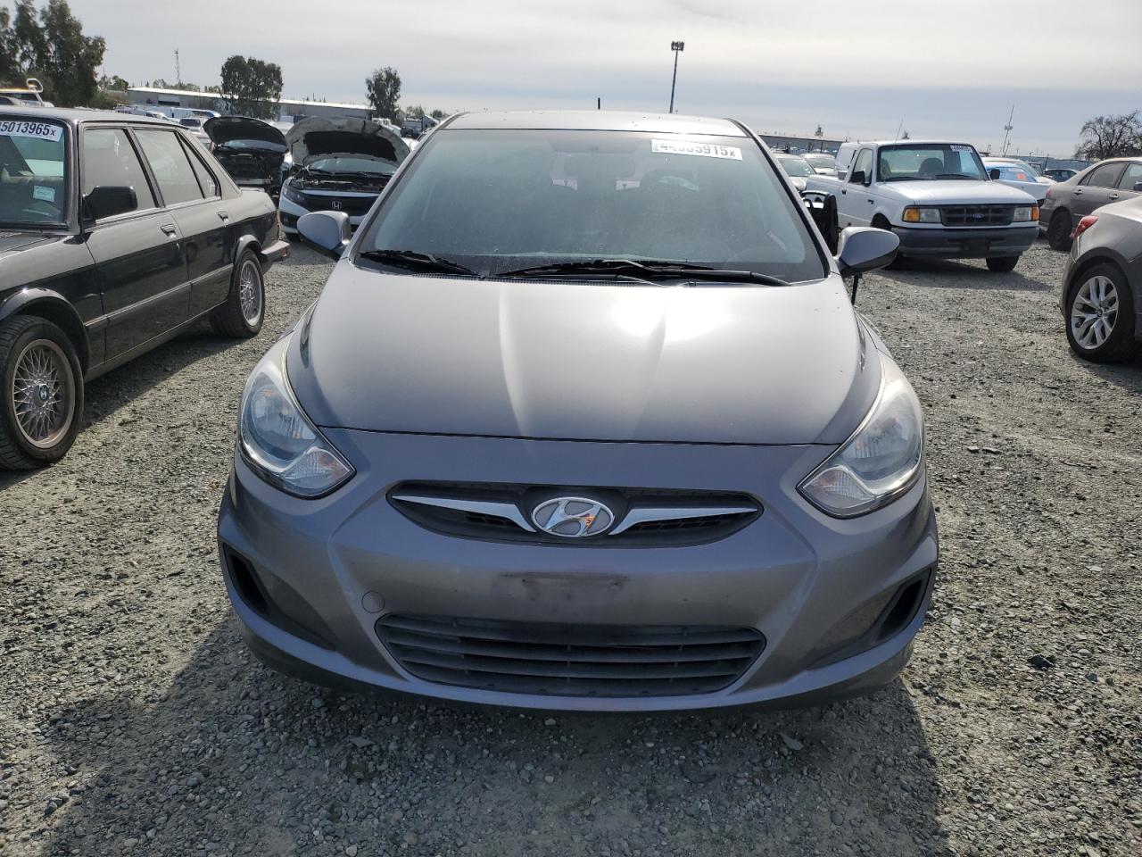 2014 Hyundai Accent - Image 5