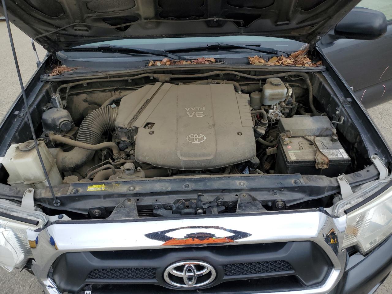 2012 Toyota Tacoma - Image 11