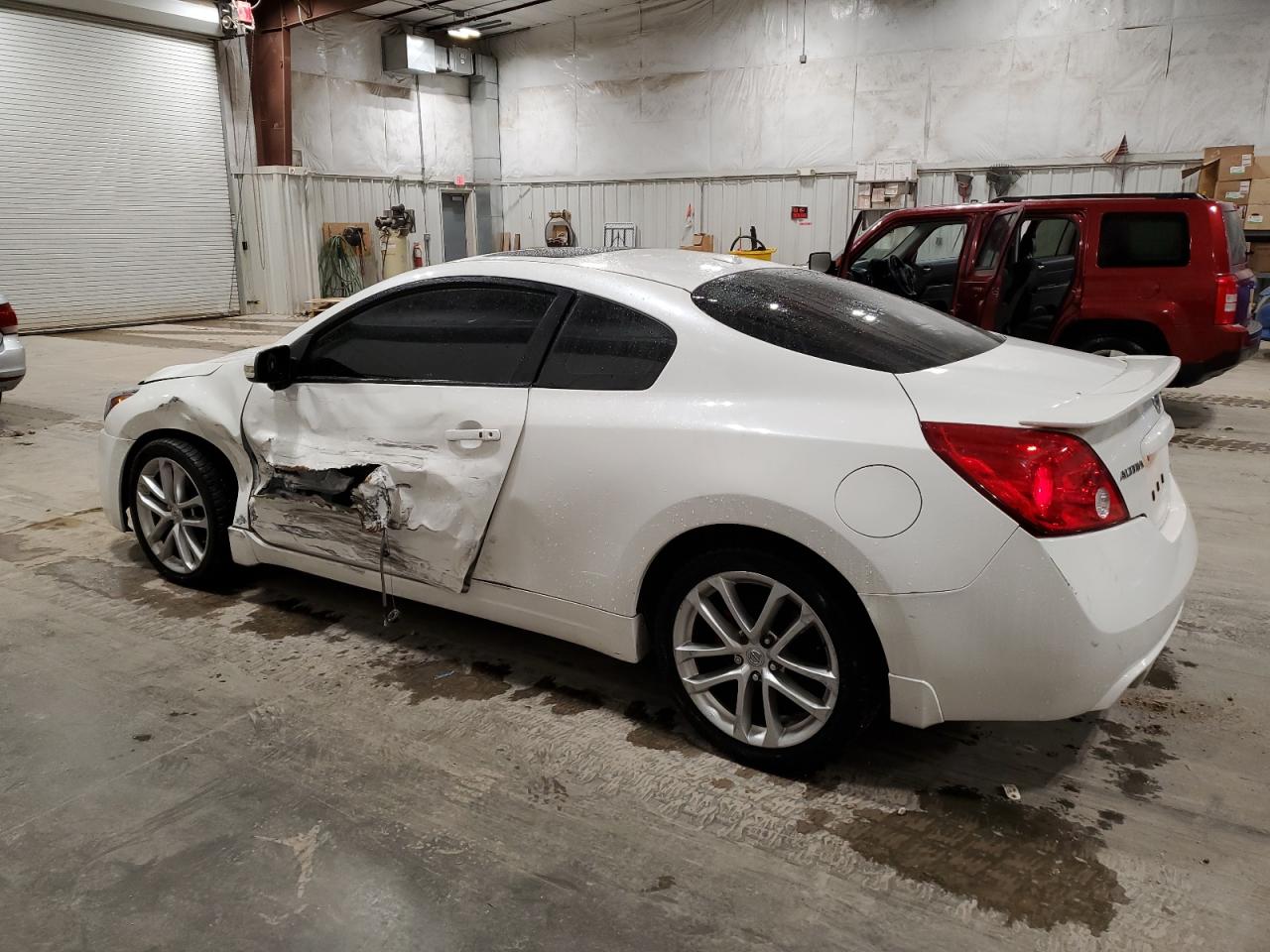 2012 Nissan Altima - Image 2