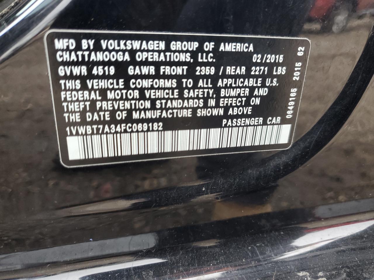 2015 Volkswagen Passat - Image 13