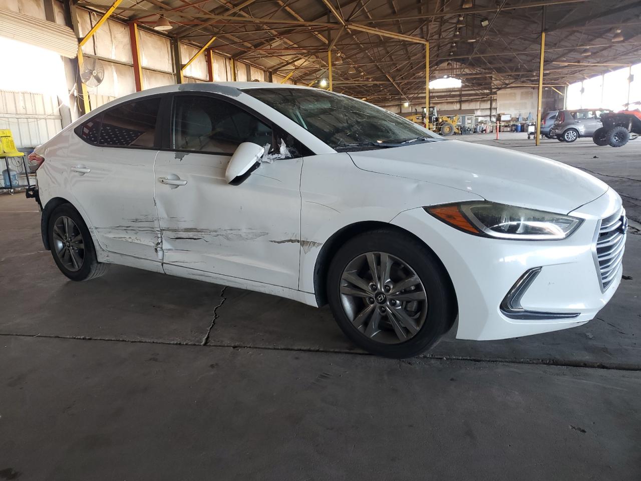 2017 Hyundai Elantra - Image 4