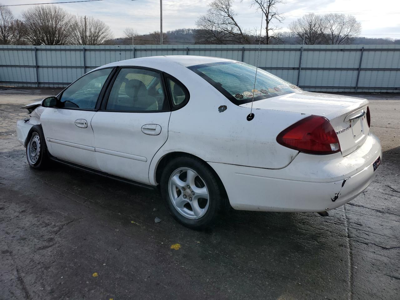 2003 Ford Taurus - Image 2