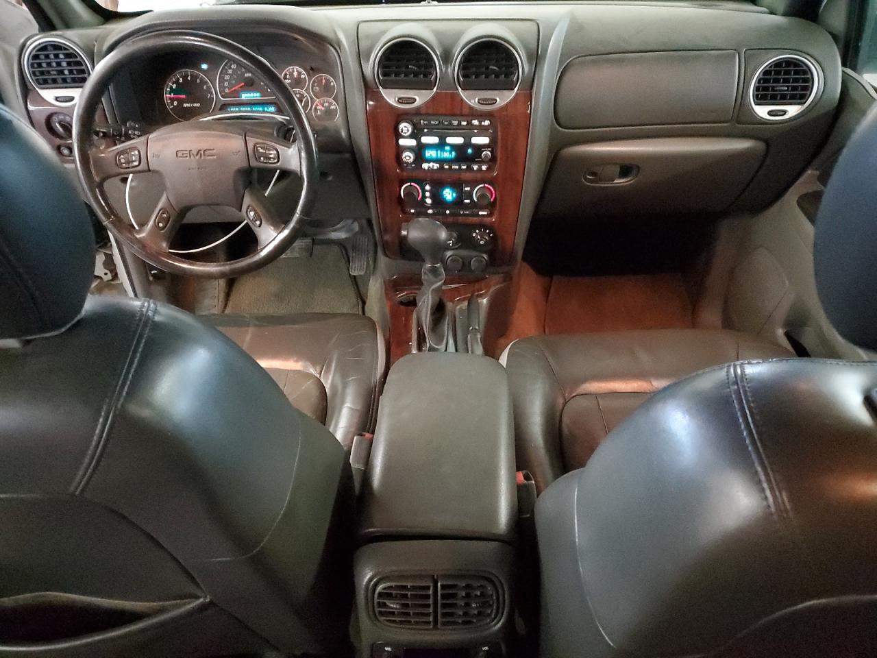 2002 GMC Envoy - Image 8
