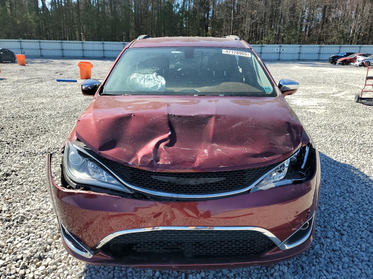 2017 Chrysler Pacifica - Image 5