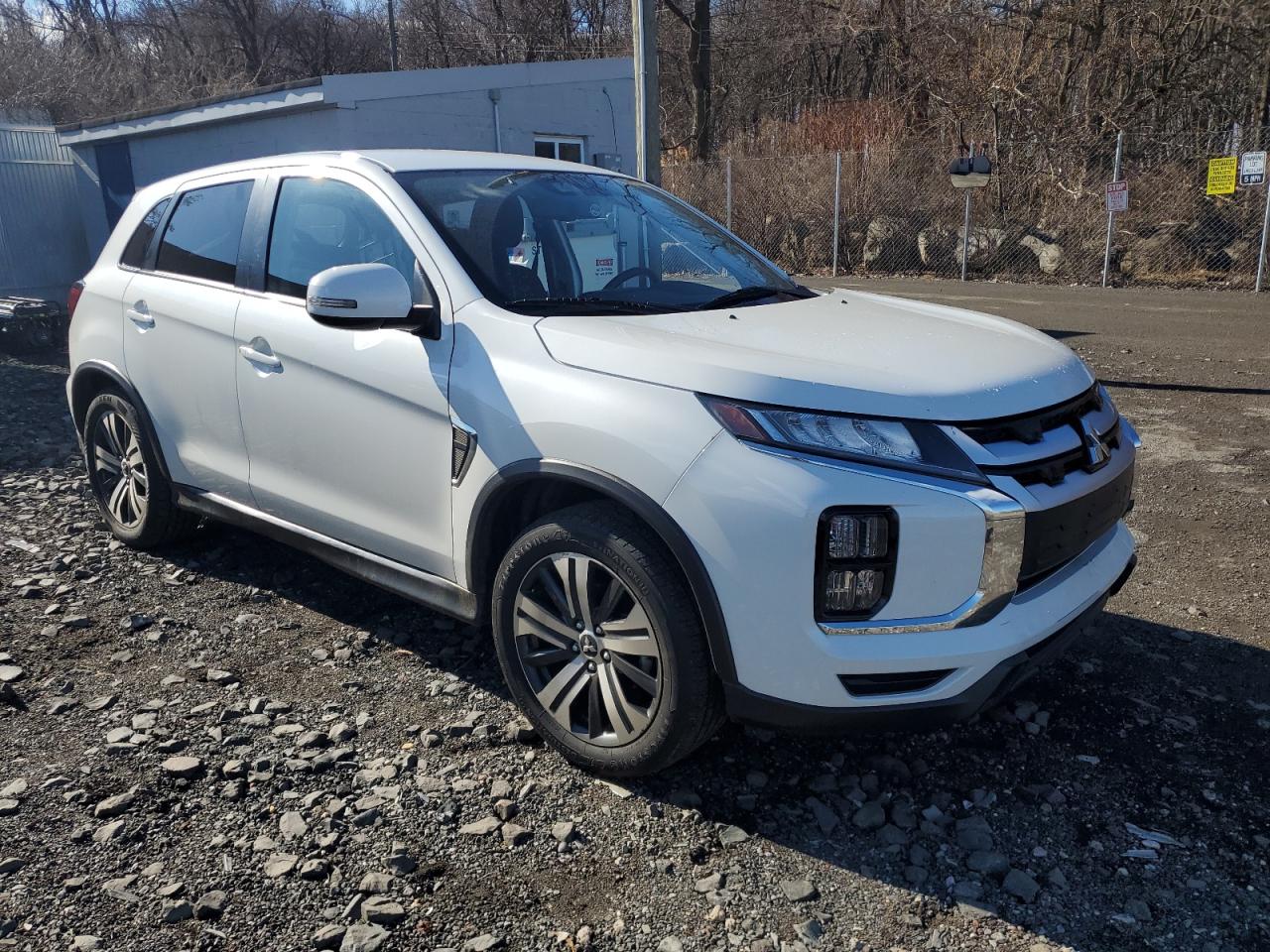 2020 Mitsubishi Outlander - Image 4