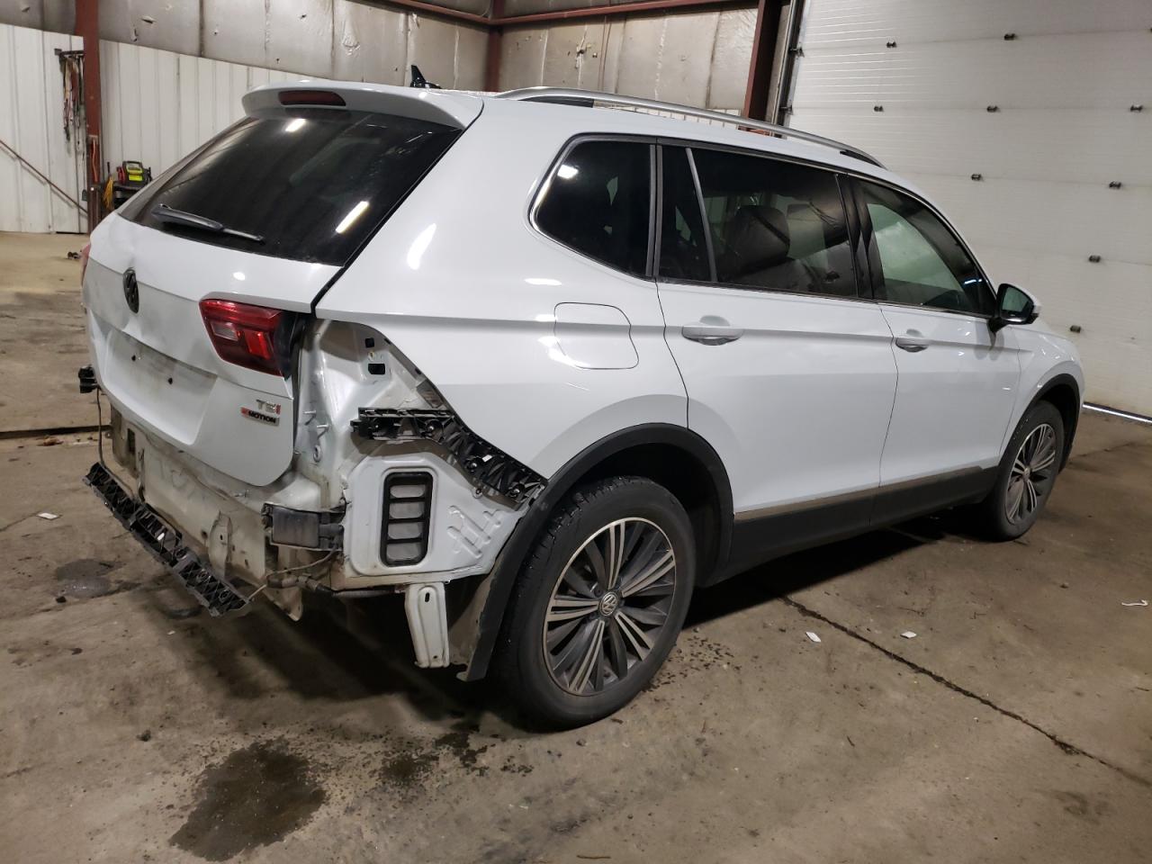 2018 Volkswagen Tiguan - Image 3