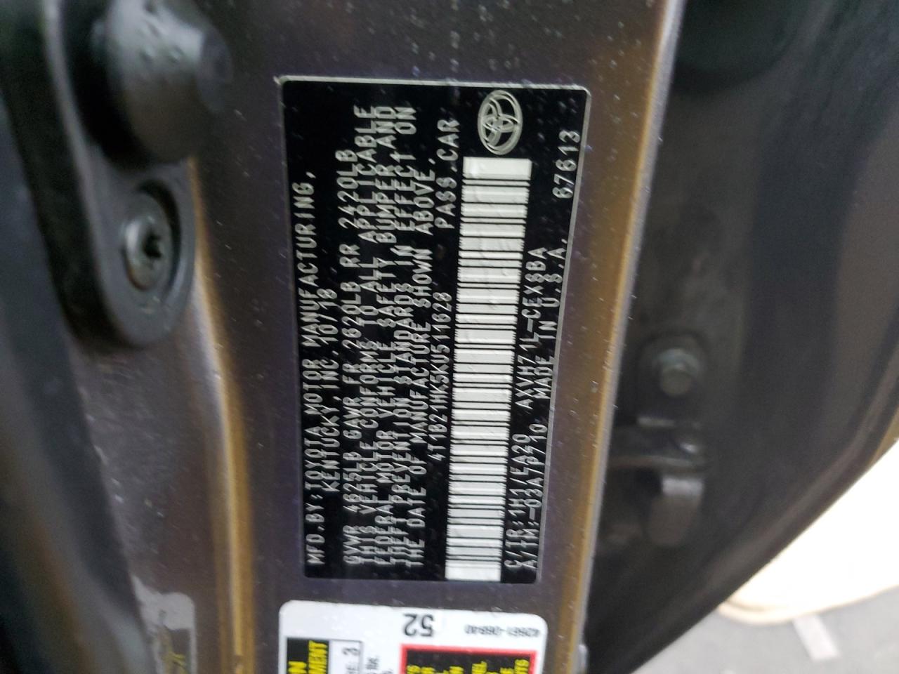2019 Toyota Camry - Image 12