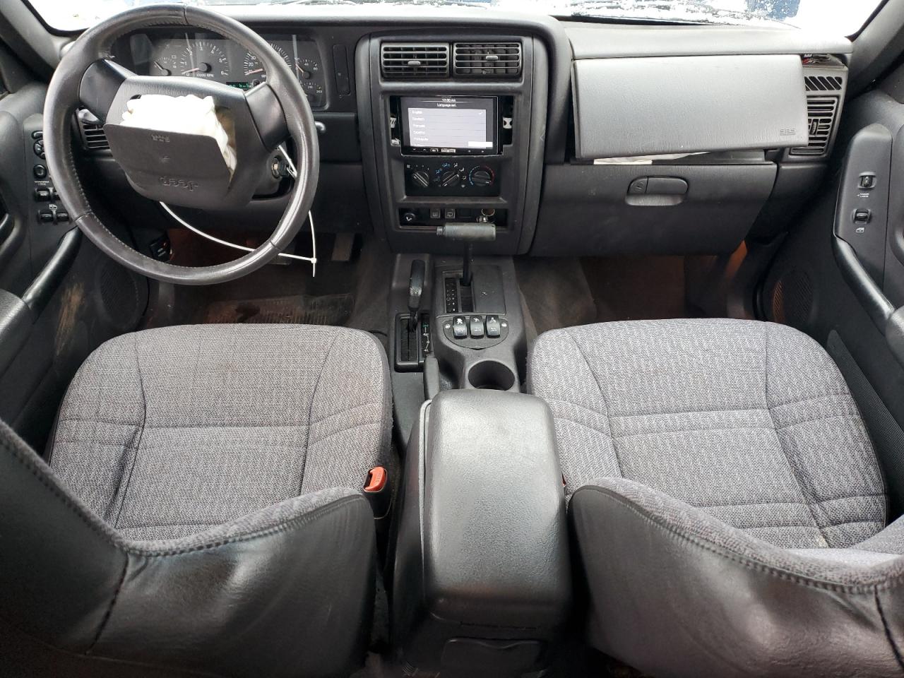 2001 Jeep Grand Cherokee - Image 8