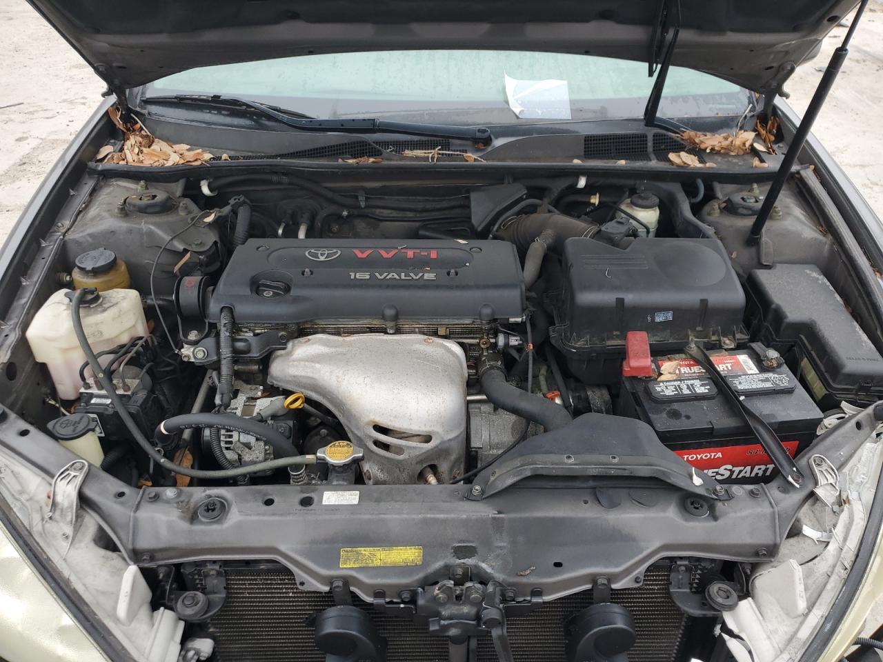 2005 Toyota Camry - Image 11