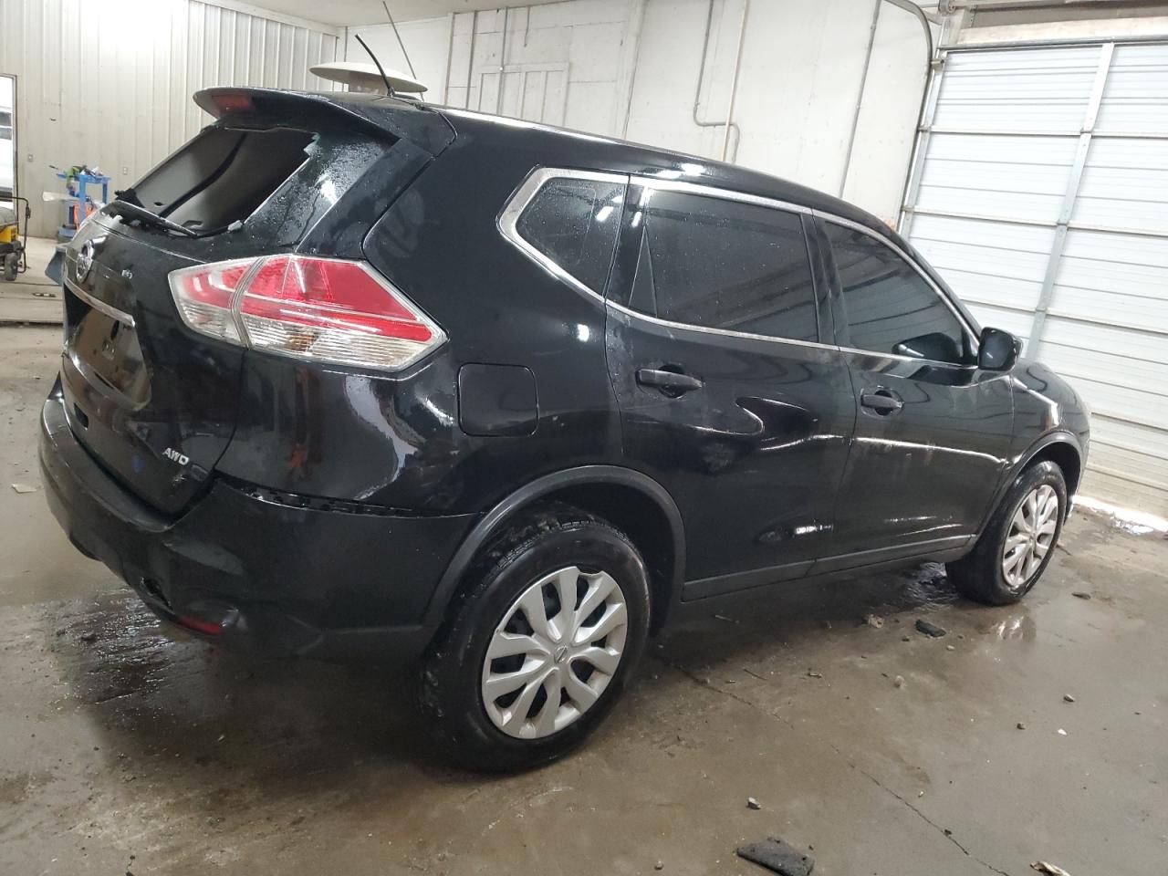 2016 Nissan Rogue - Image 3
