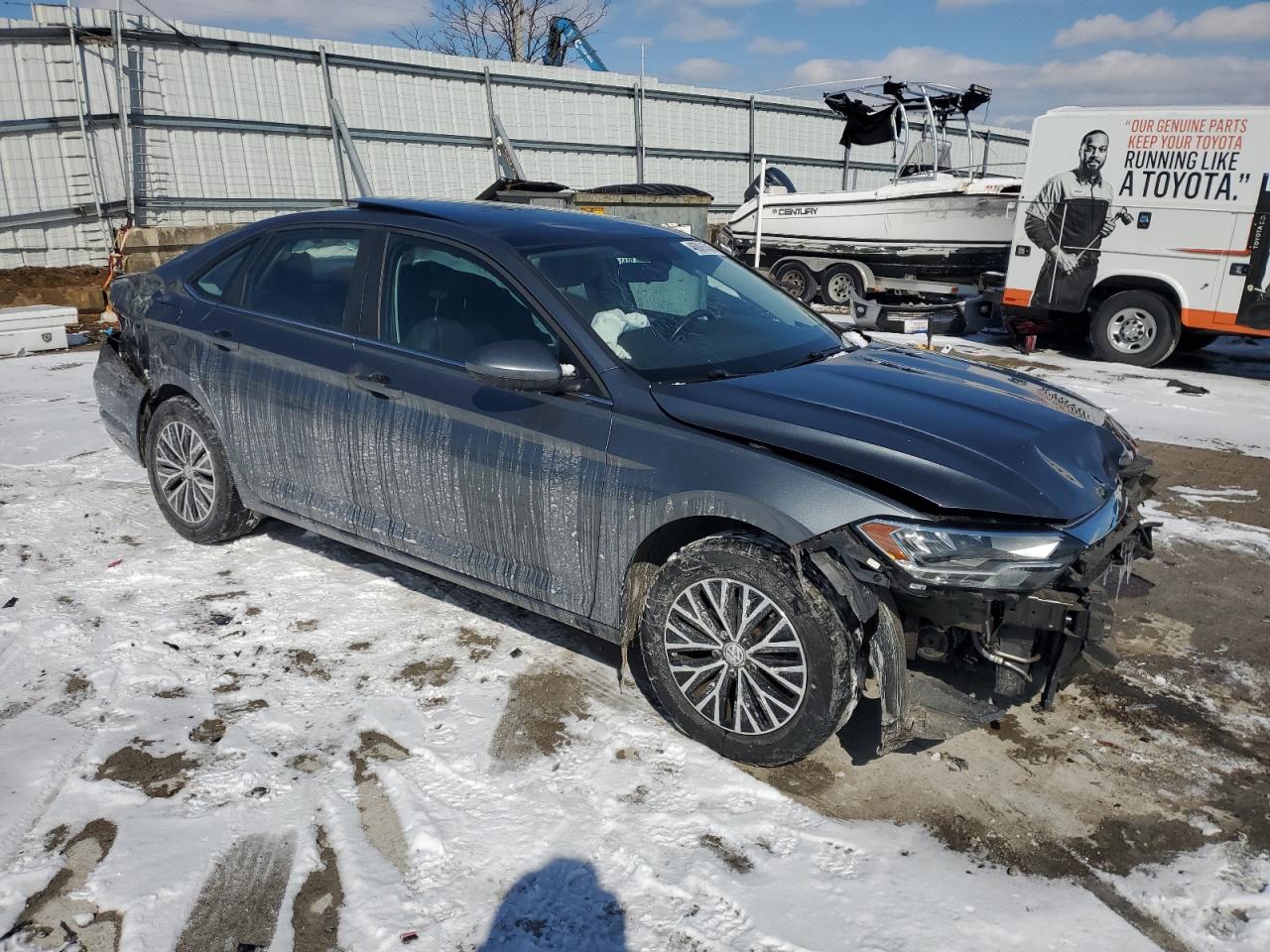 2019 Volkswagen Jetta - Image 4