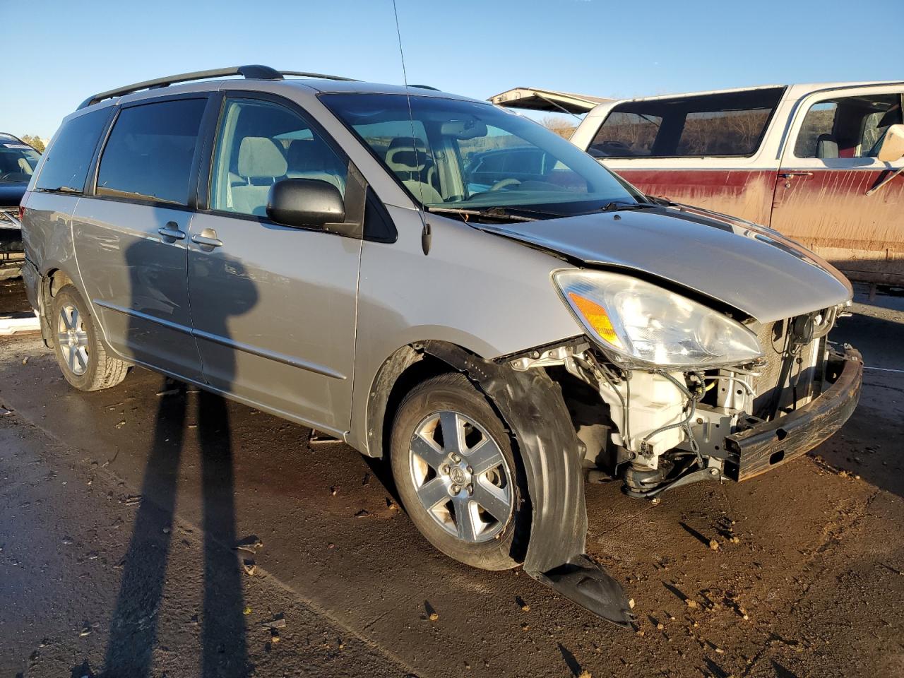 2004 Toyota Sienna - Image 4