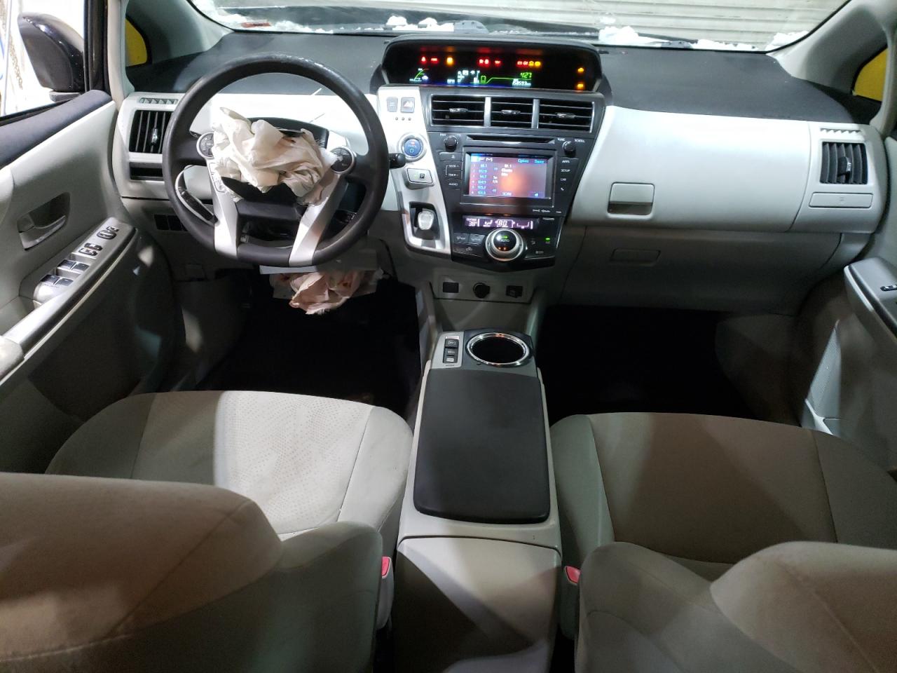 2012 Toyota Prius - Image 8