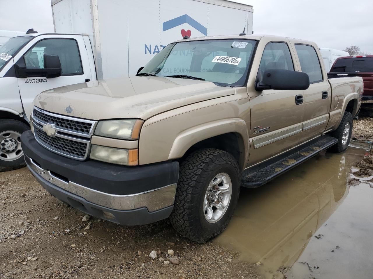 2005 Chevrolet Silverado - Image 1