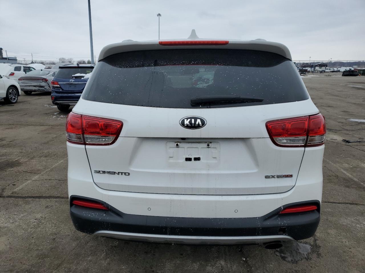 2017 Kia Sorento - Image 6