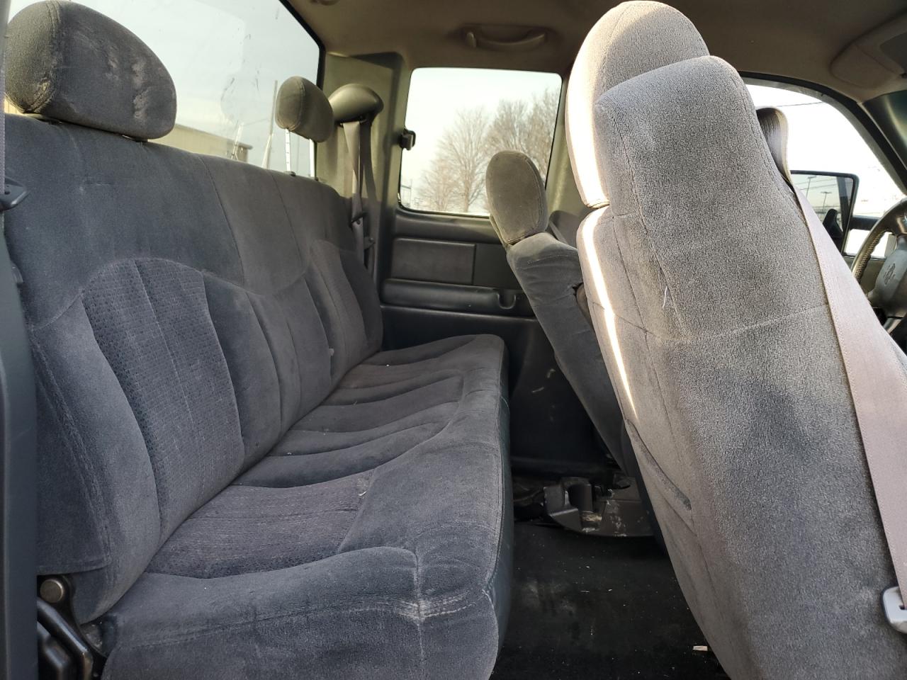 2000 Chevrolet Silverado - Image 10