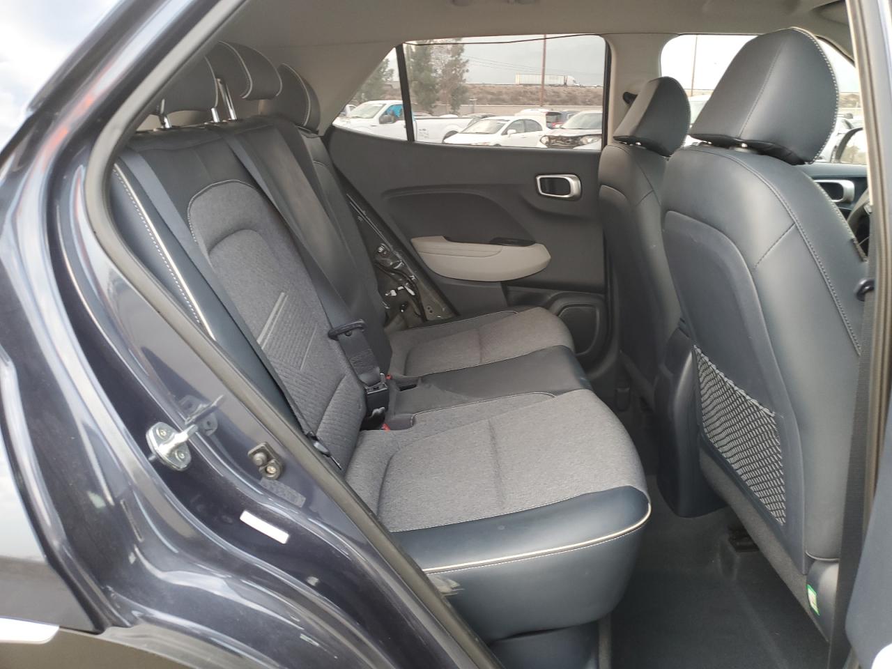 2020 Hyundai Venue - Image 11