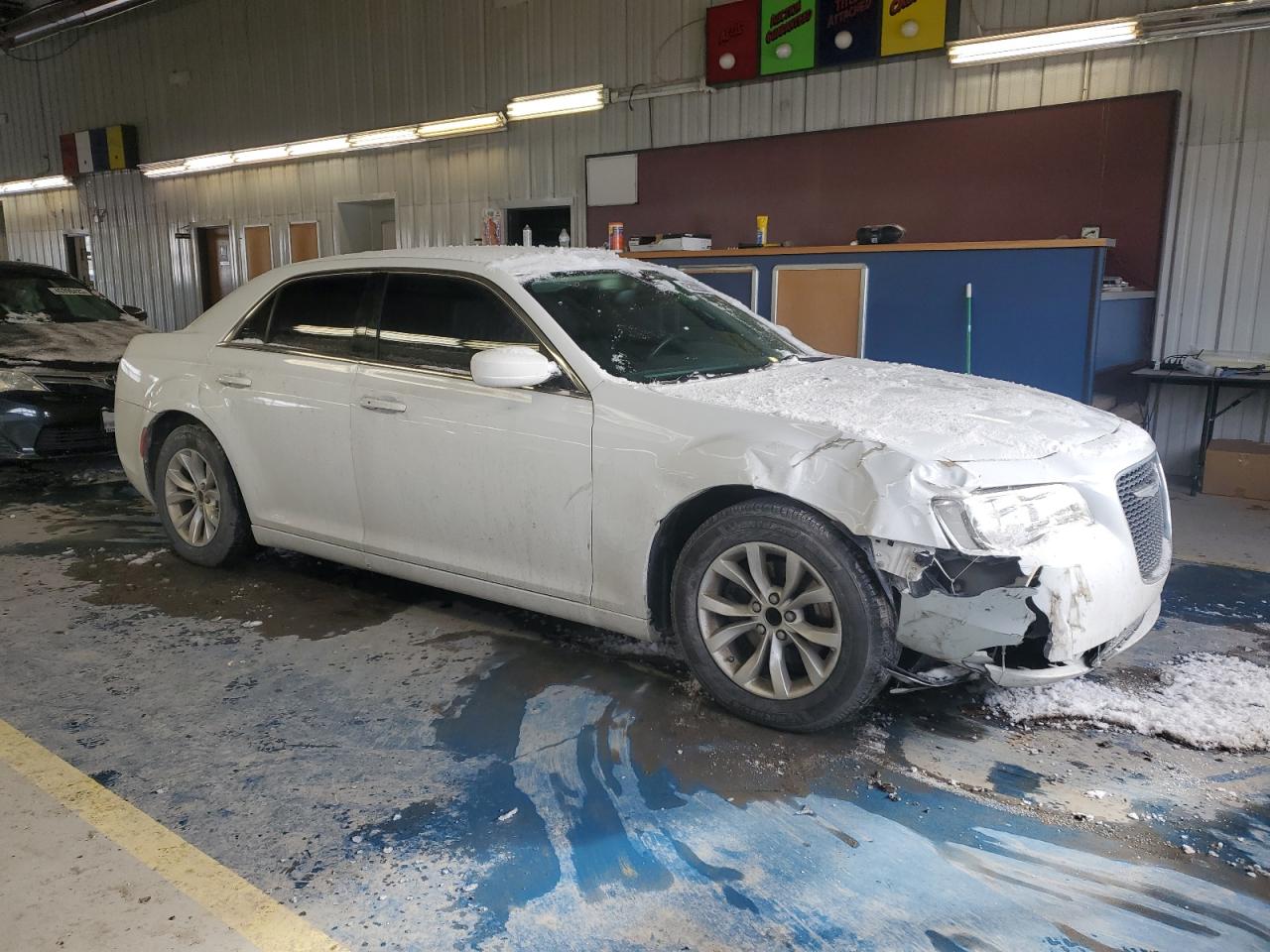 2015 Chrysler 300 - Image 4