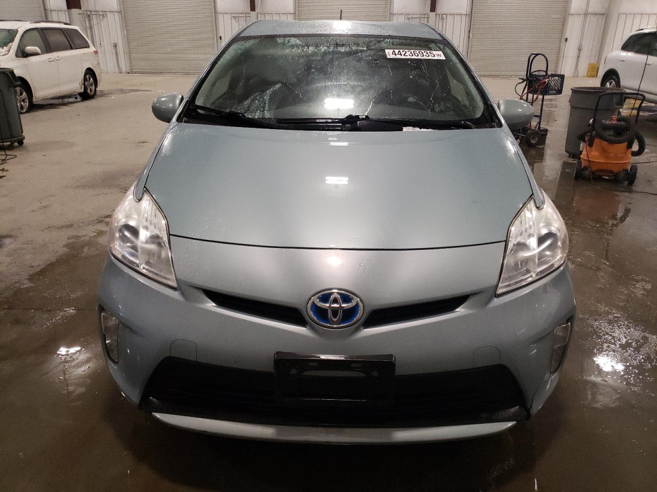 2012 Toyota Prius - Image 5