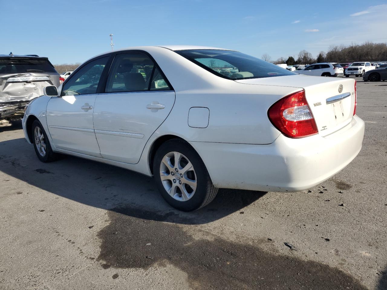 2004 Toyota Camry - Image 2