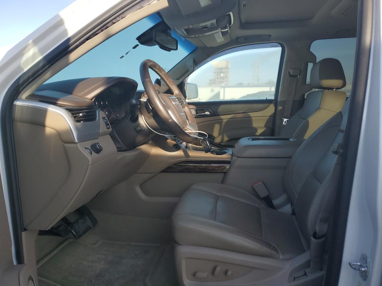 2016 GMC Yukon - Image 7