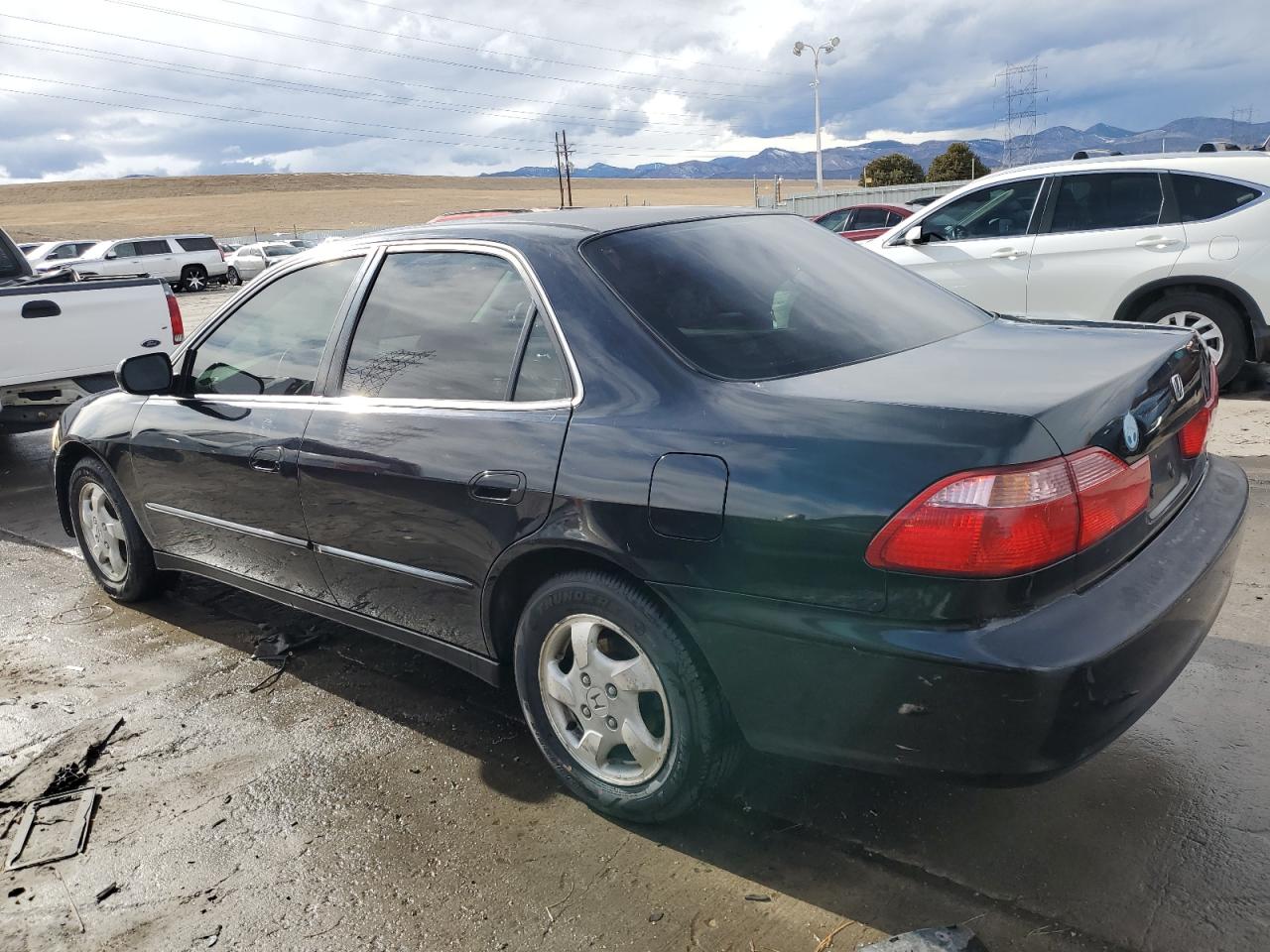 2000 Honda Accord - Image 2