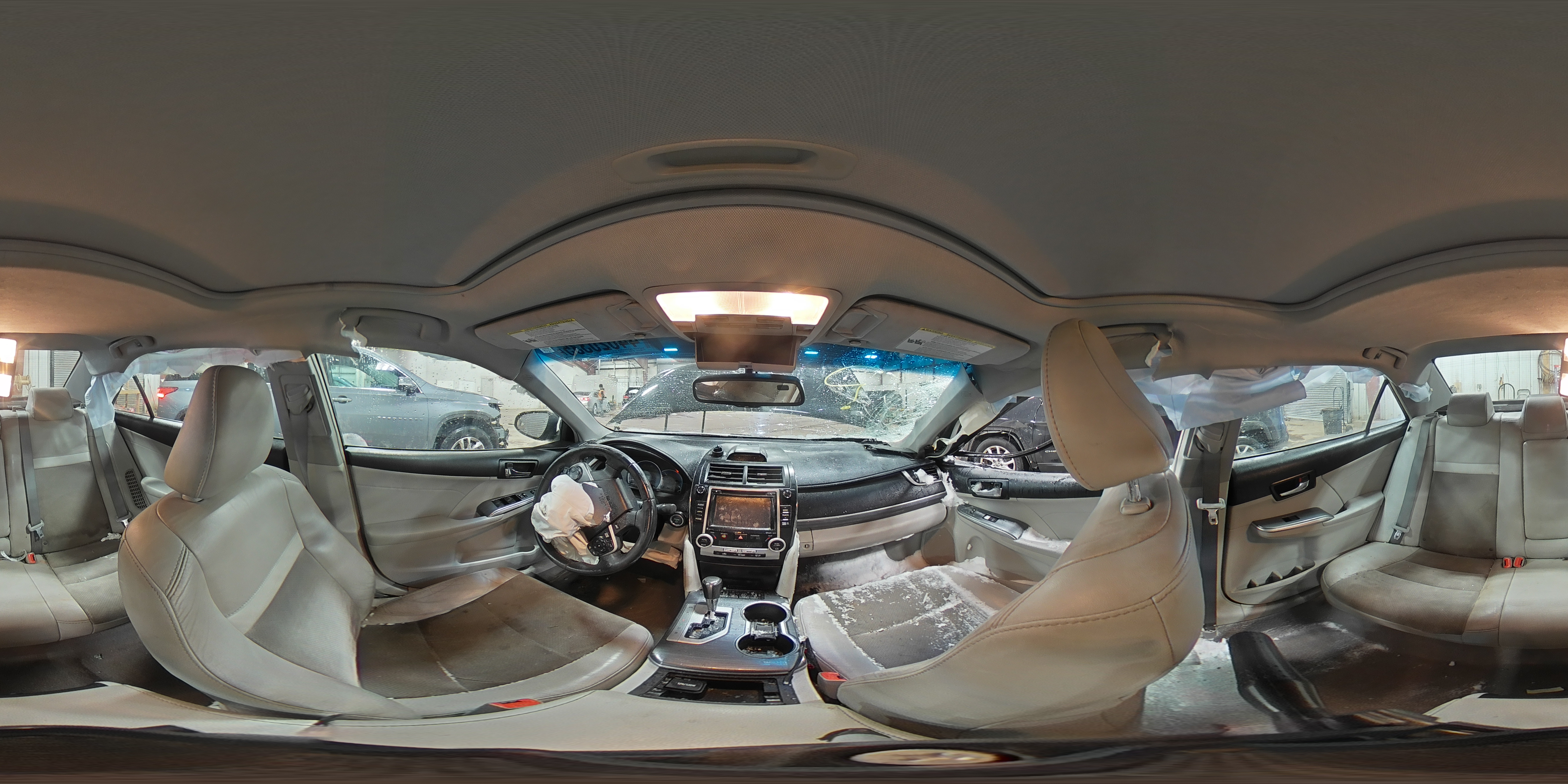2014 Toyota Camry - Image 13