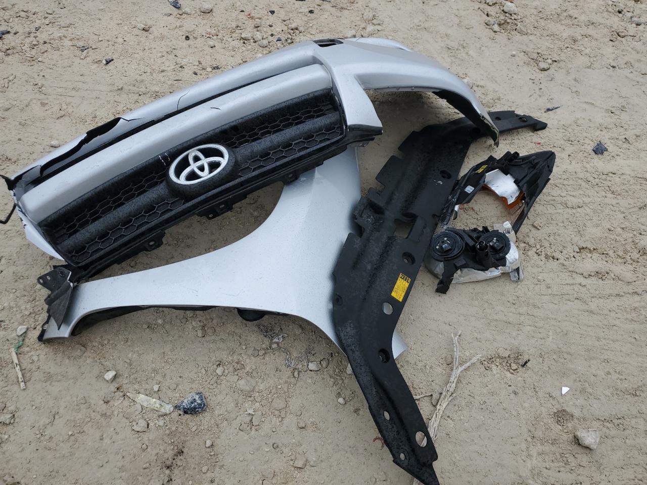 2012 Toyota RAV 4 - Image 13