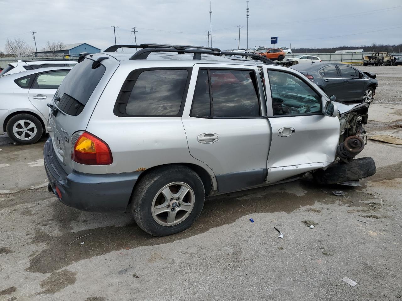 2004 Hyundai Santa Fe - Image 3