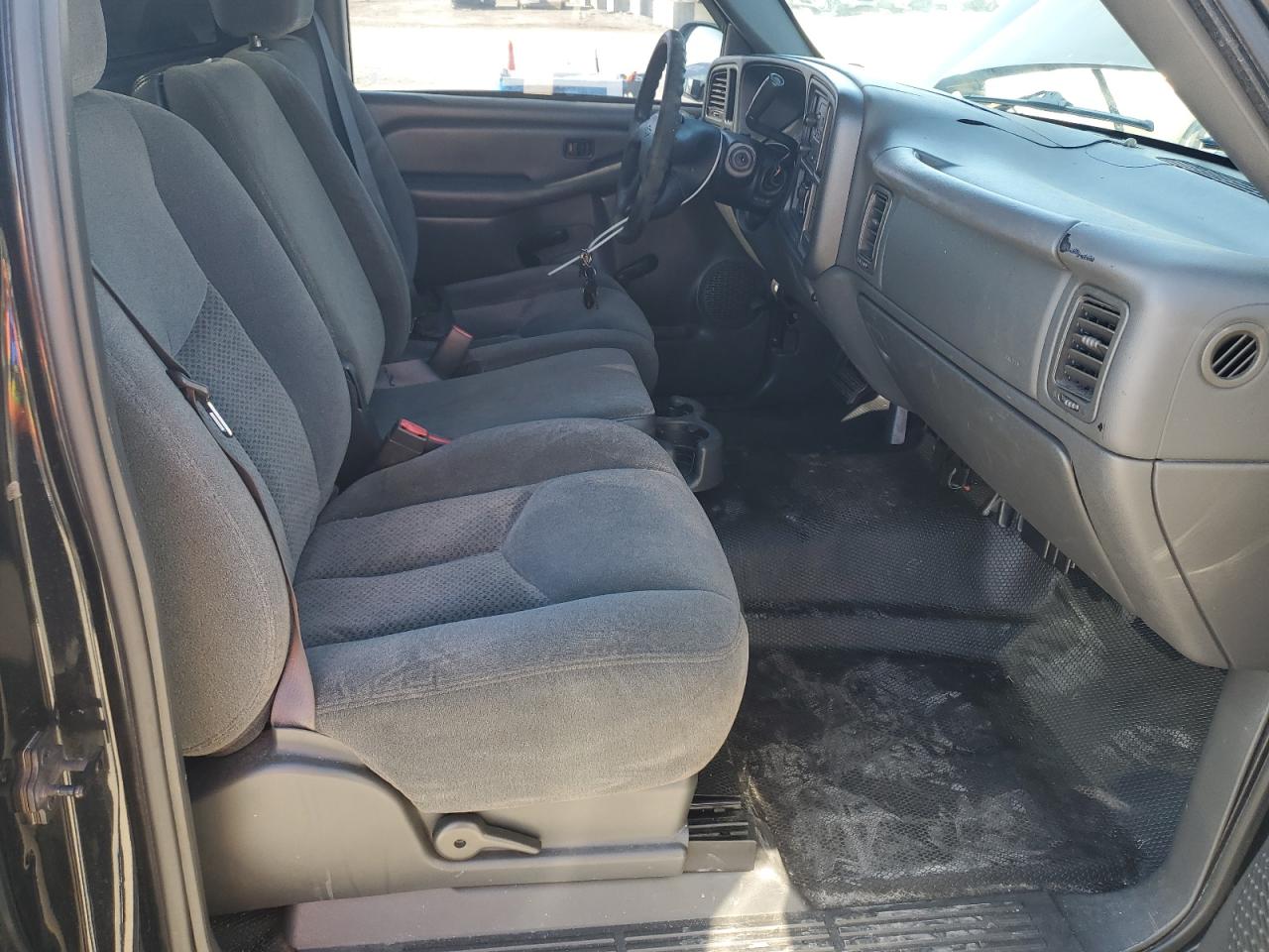 2003 Chevrolet Silverado - Image 7