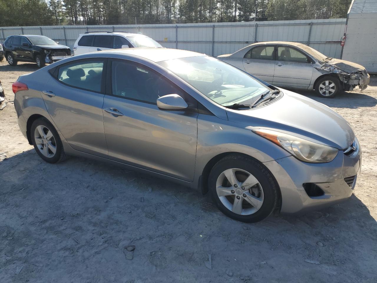 2013 Hyundai Elantra - Image 4