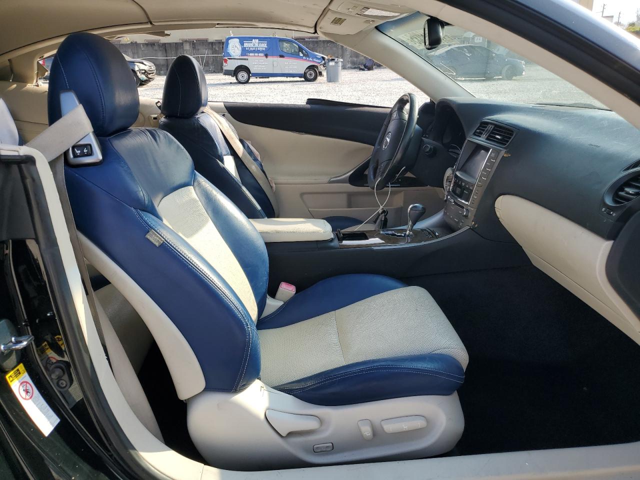 2010 Lexus IS - Image 7