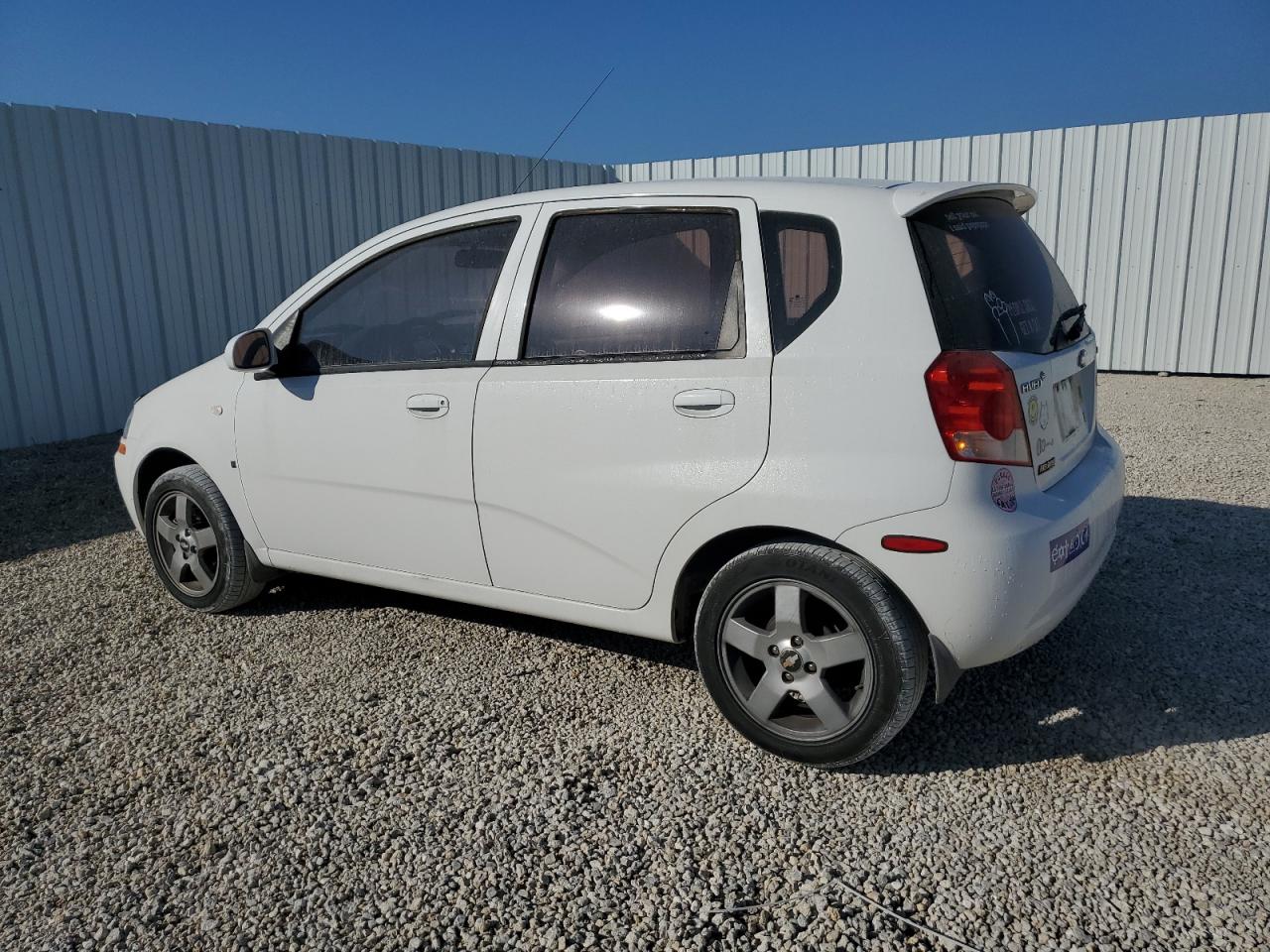 2008 Chevrolet Aveo - Image 2