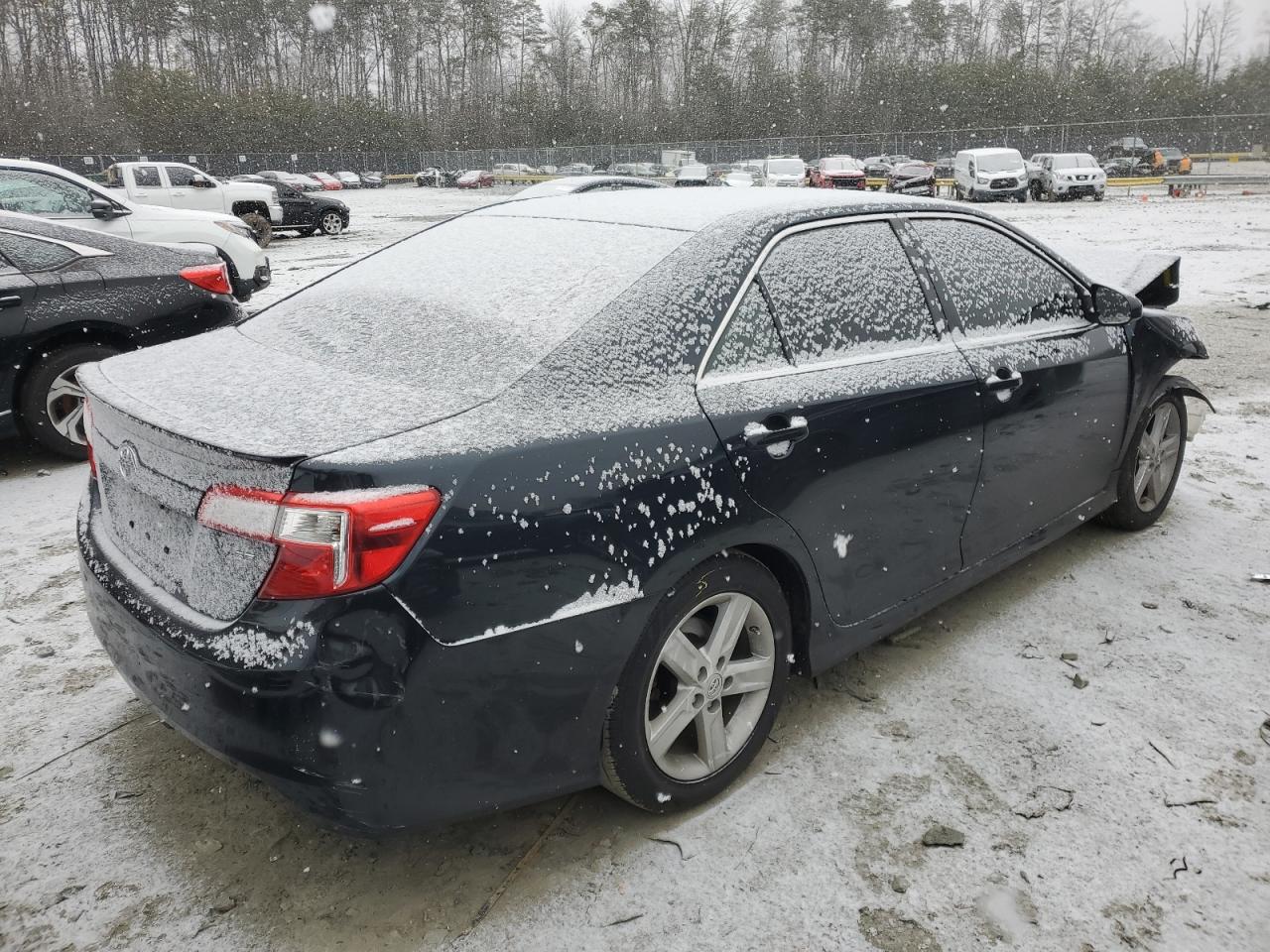 2014 Toyota Camry - Image 3