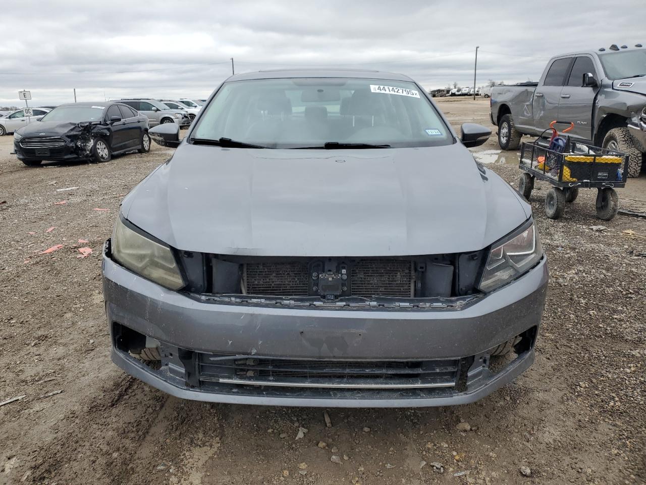 2016 Volkswagen Passat - Image 5