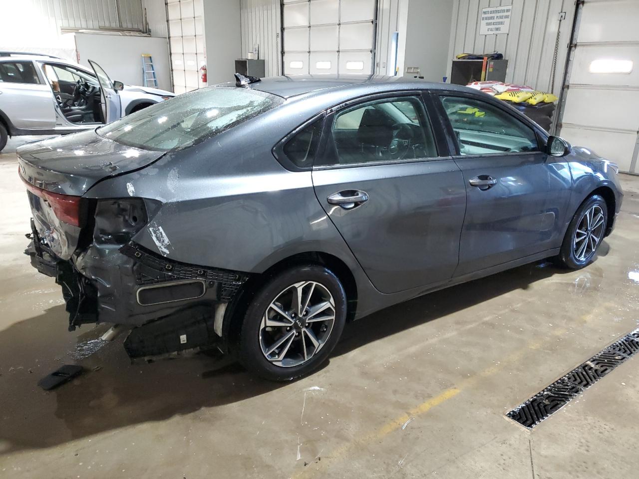 2024 Kia Forte - Image 3