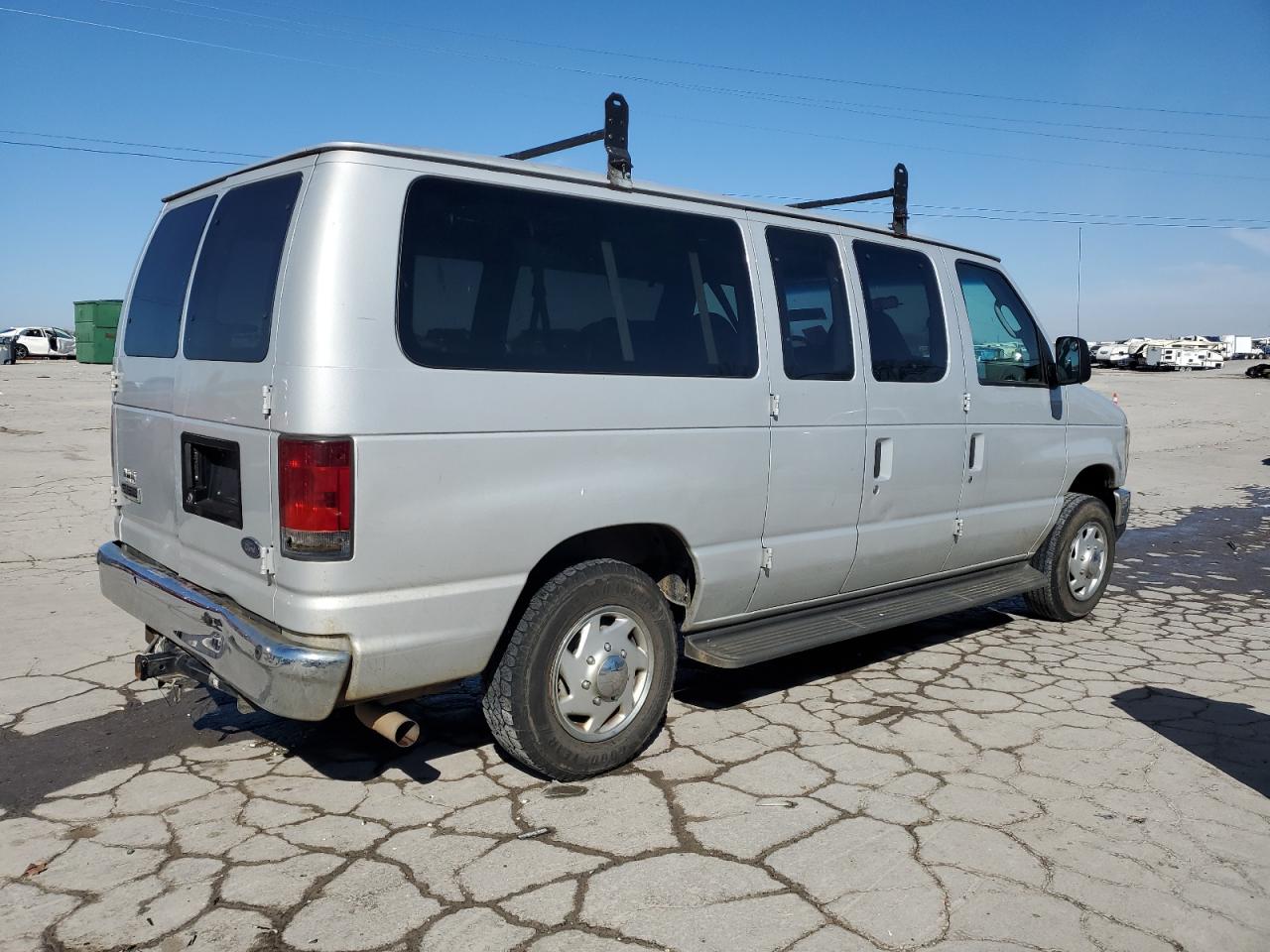 2008 Ford Econoline - Image 3