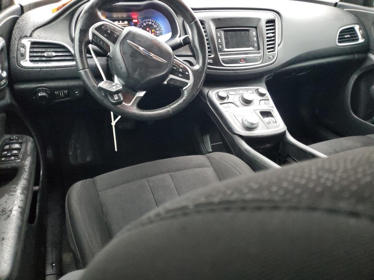 2015 Chrysler 200 - Image 8