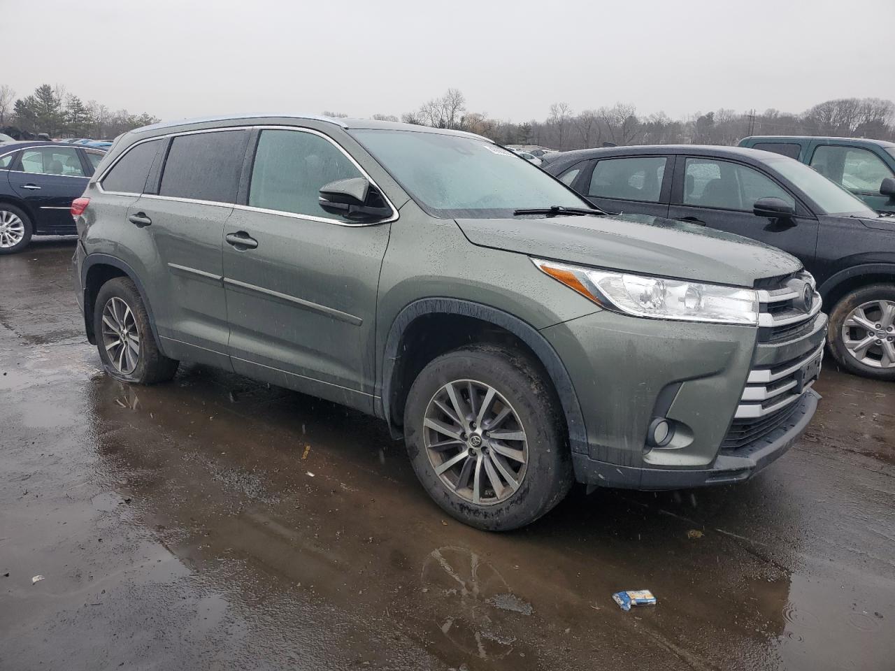 2018 Toyota Highlander - Image 4