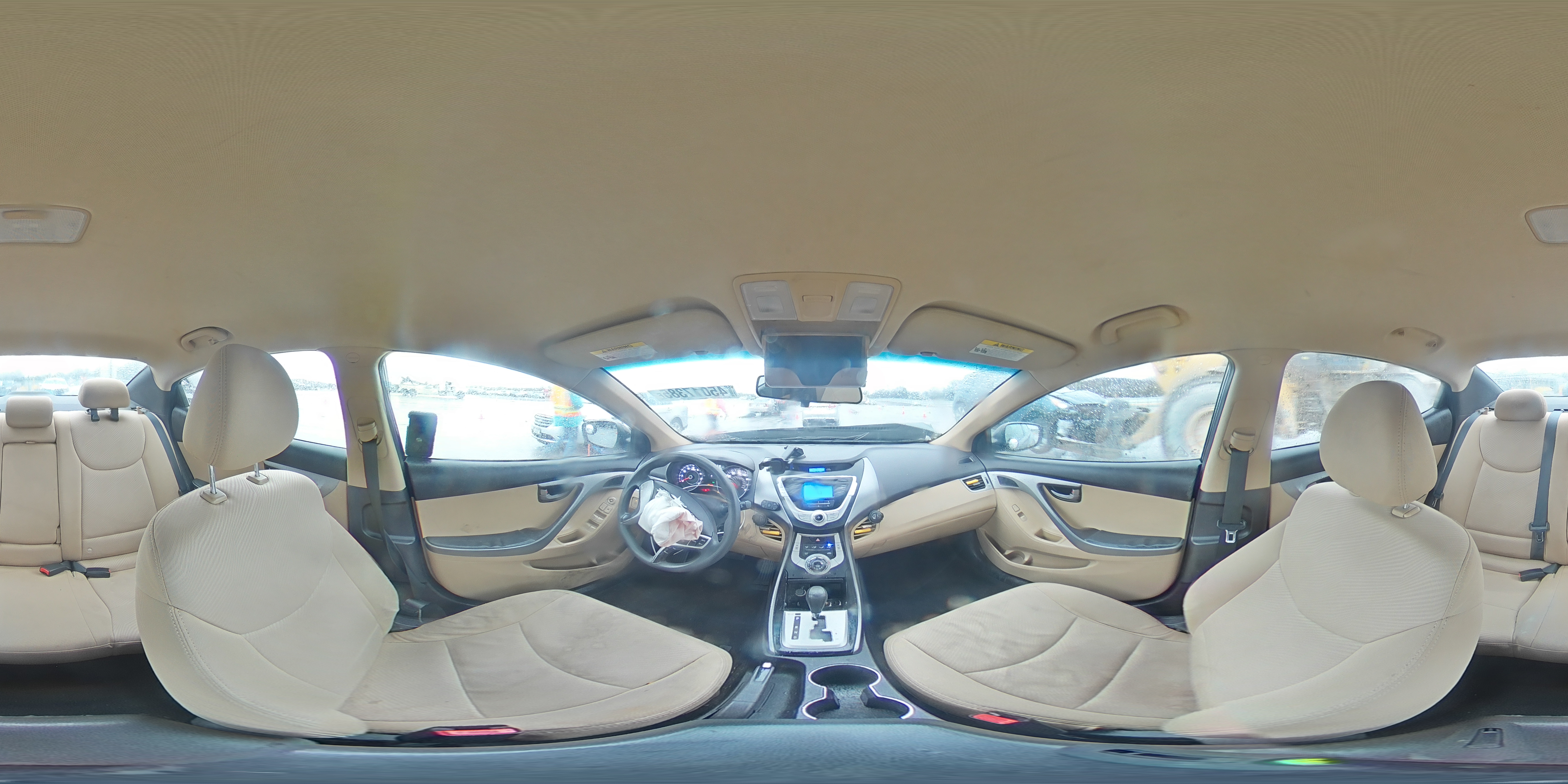 2012 Hyundai Elantra - Image 13