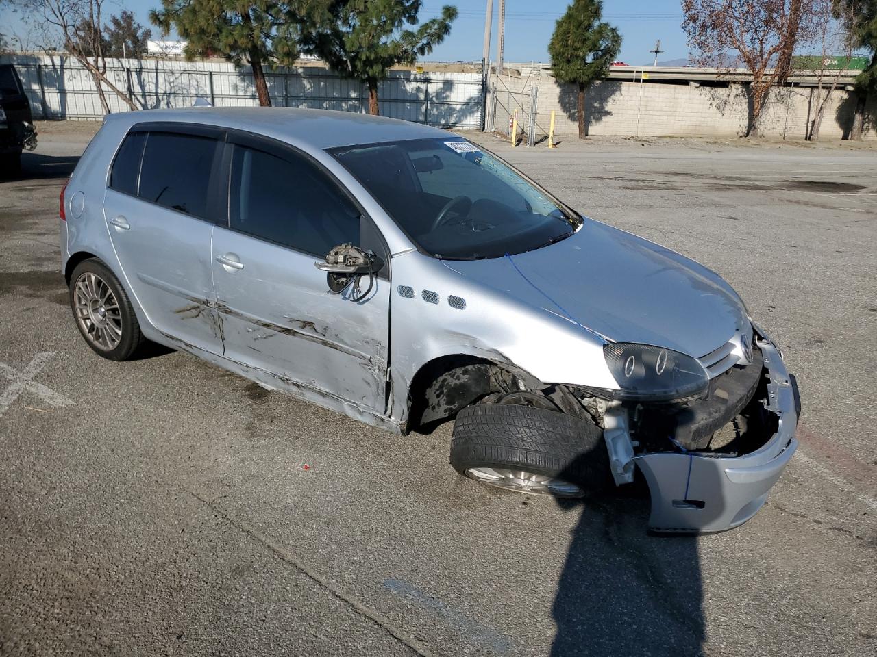 2006 Volkswagen Golf - Image 4