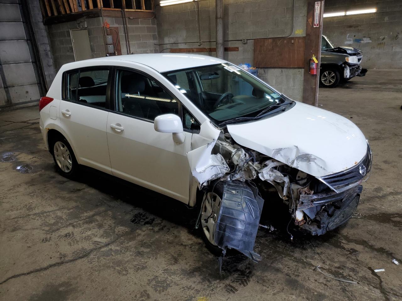 2010 Nissan Versa - Image 4