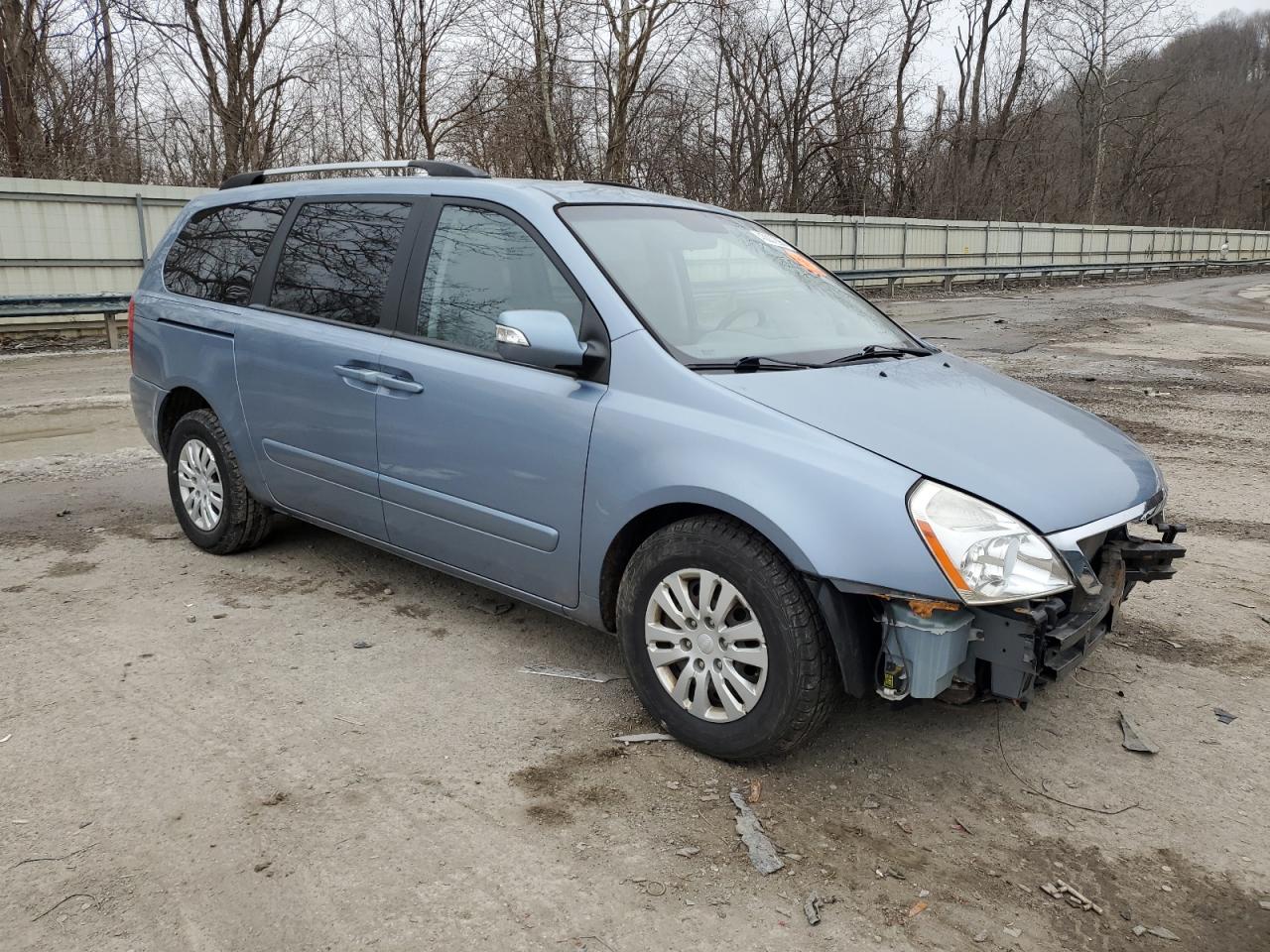 2011 Kia Sedona - Image 4