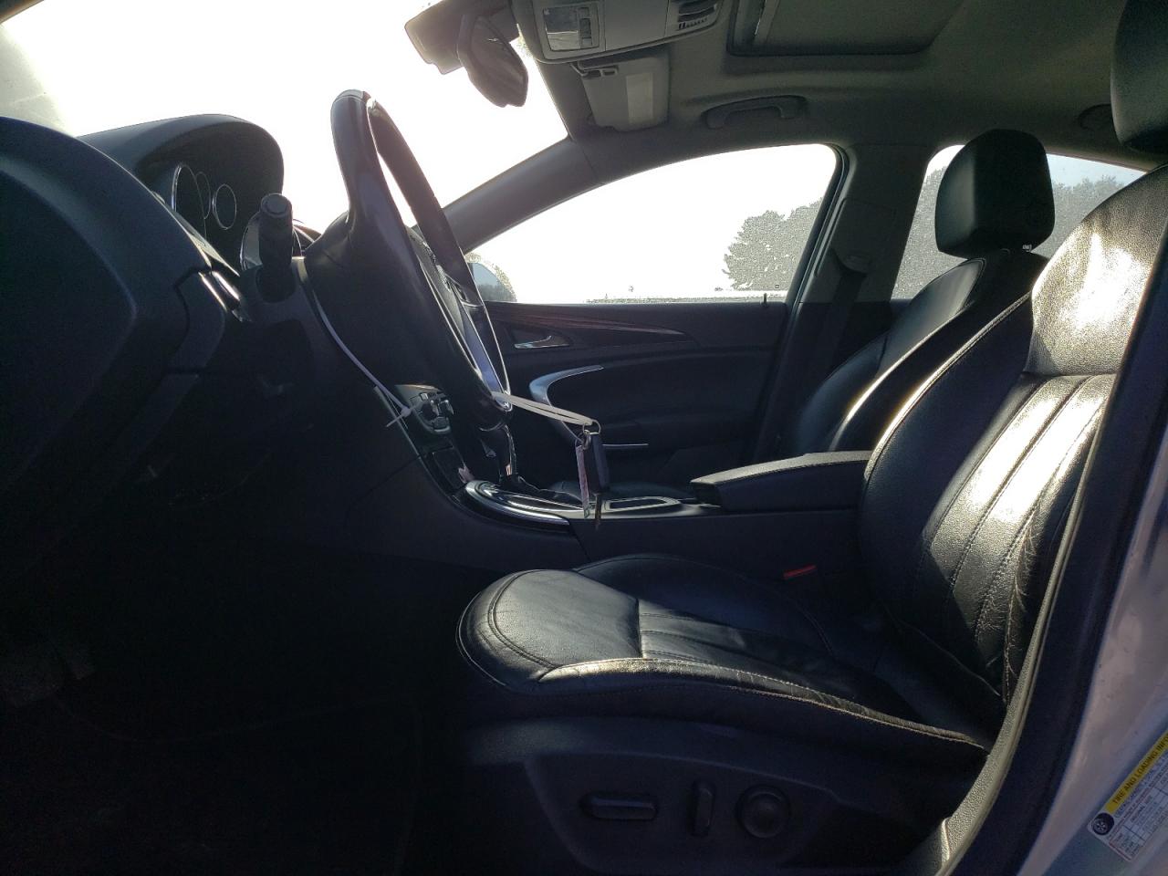 2011 Buick Regal - Image 7