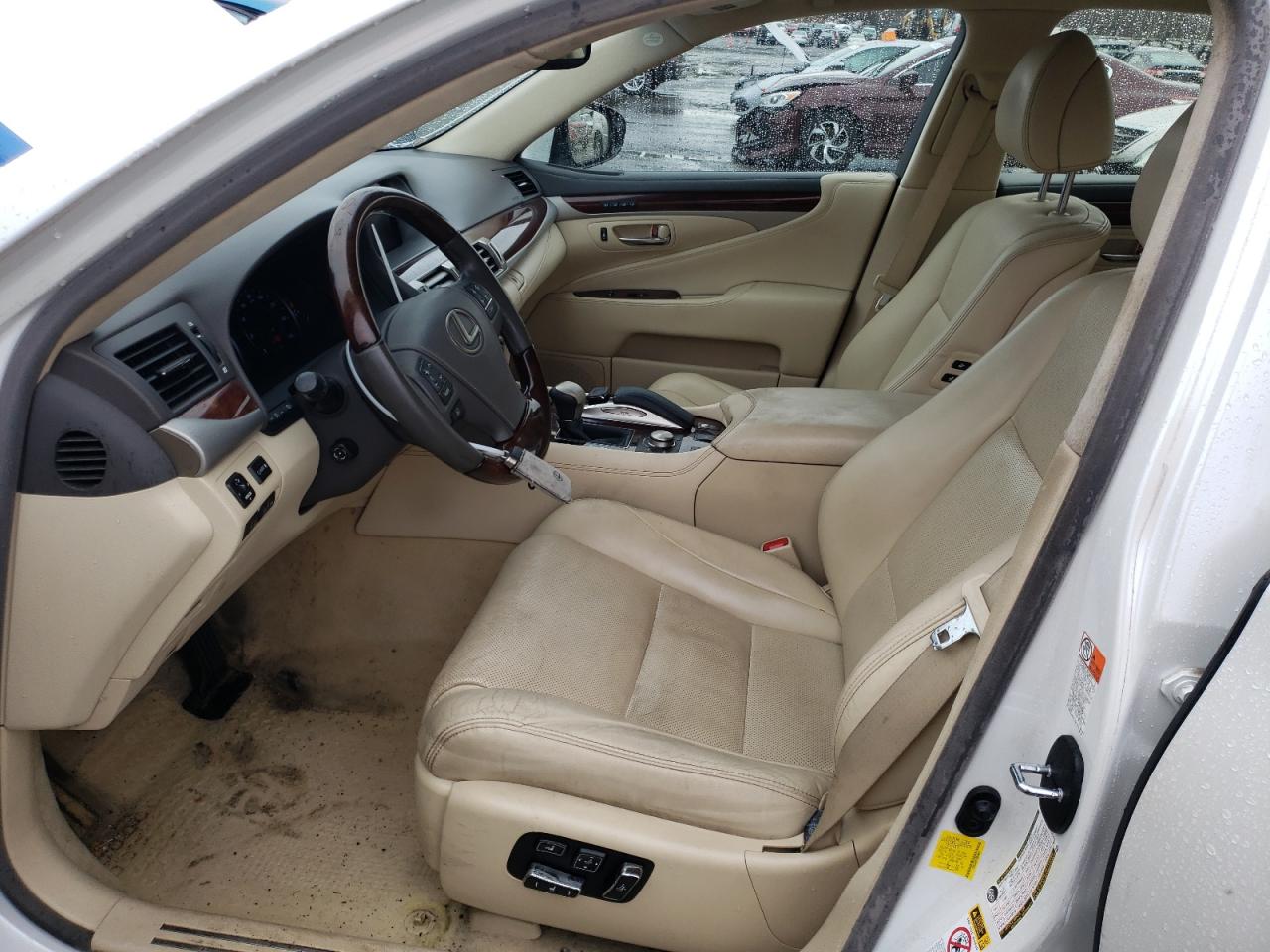 2016 Lexus LS - Image 7