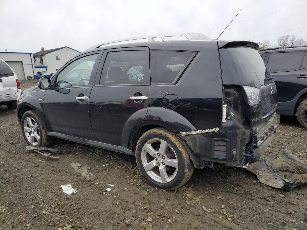 2007 Mitsubishi Outlander - Image 2