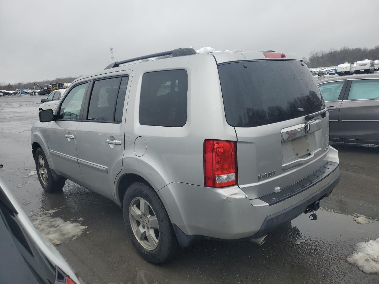 2011 Honda Pilot - Image 2